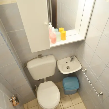 Andronella In Centre Apartment *